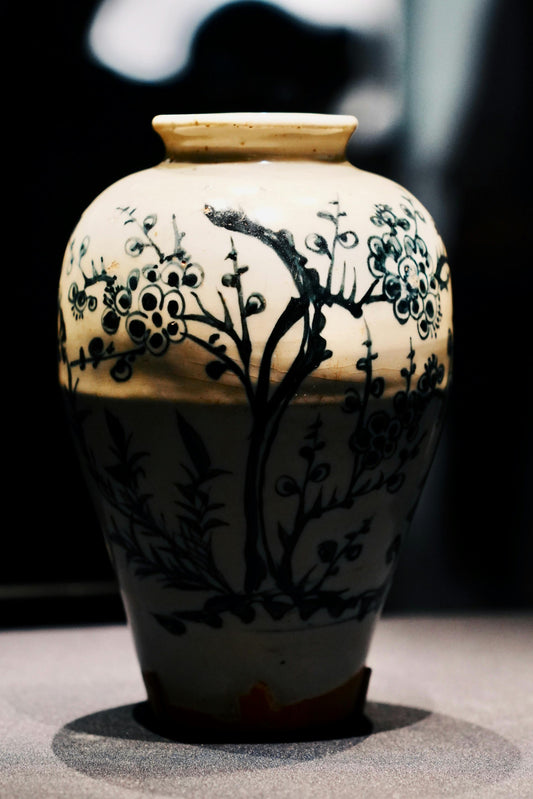 Handcrafted Floral Porcelain Vase – Vintage-Style Ceramic Art with Black Ink Botanical Design